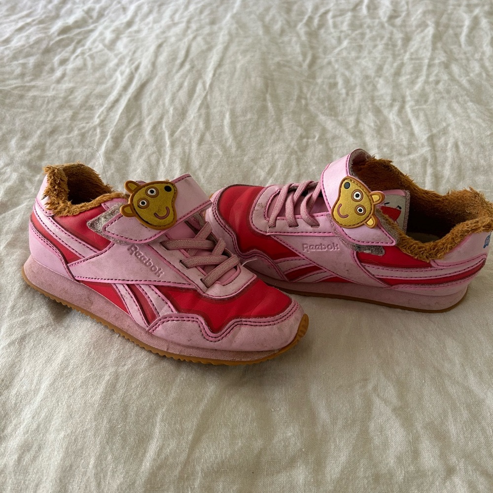 Reebok girls PEPPA shoes size 11.5 US